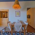 At The Heart Of - Piccolo House Φετιγιέ